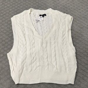 Love Tree V-Neck Cable Knit Sweater Vest - White